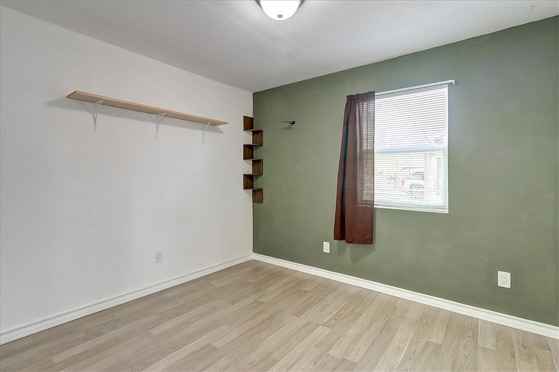 217 Iowa St Property Photo 14