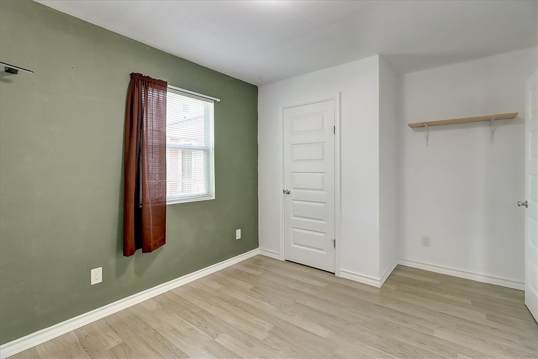 217 Iowa St Property Photo 15