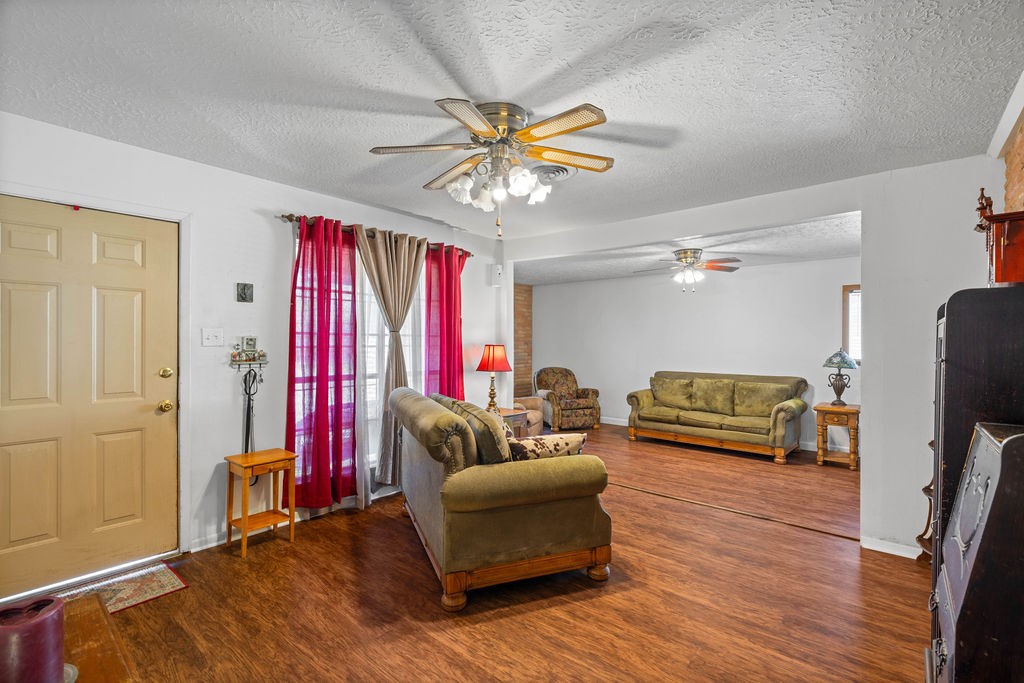 3818 Bentwood Property Photo 2