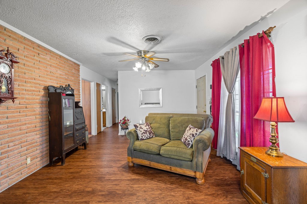 3818 Bentwood Property Photo 7