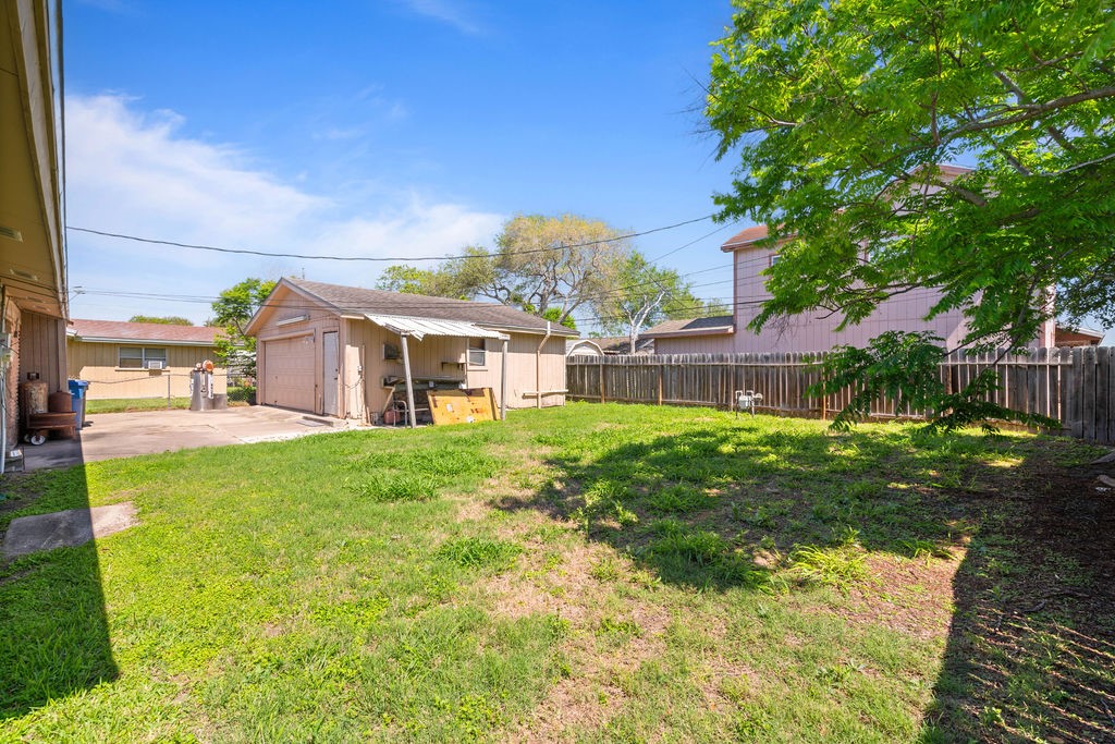 3818 Bentwood Property Photo 18