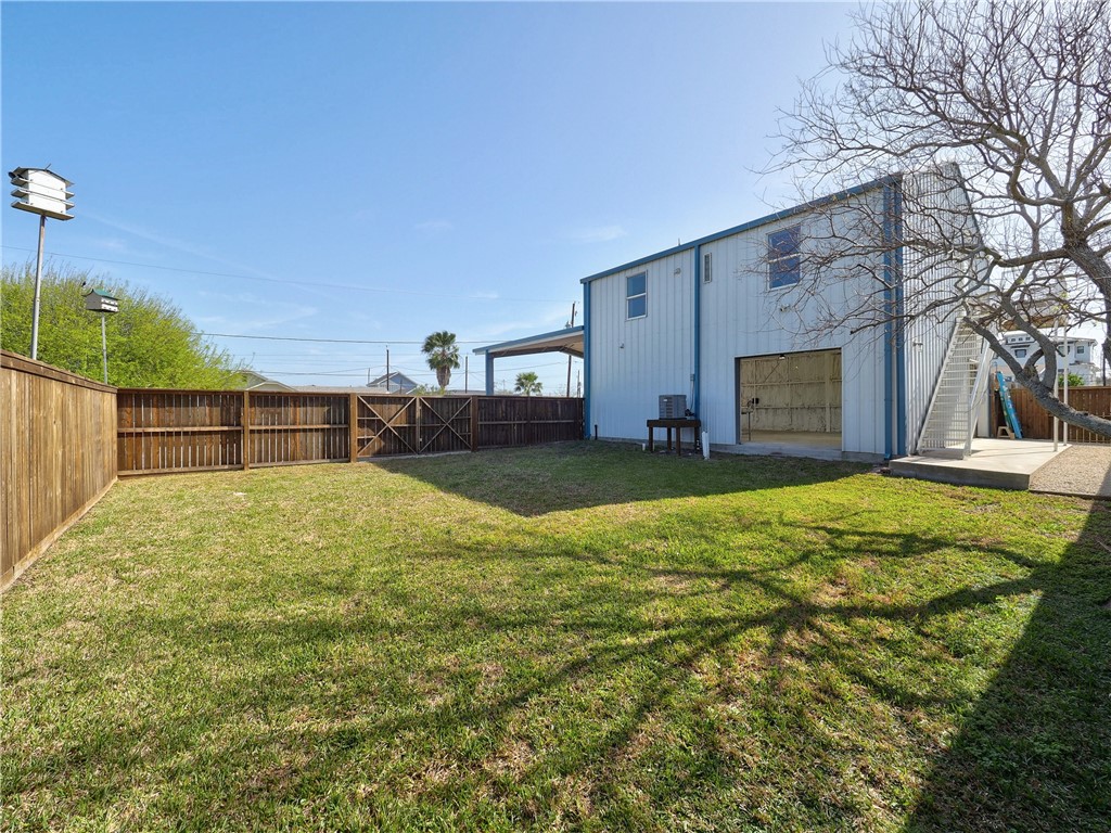 220 E Brundrett Property Photo 19