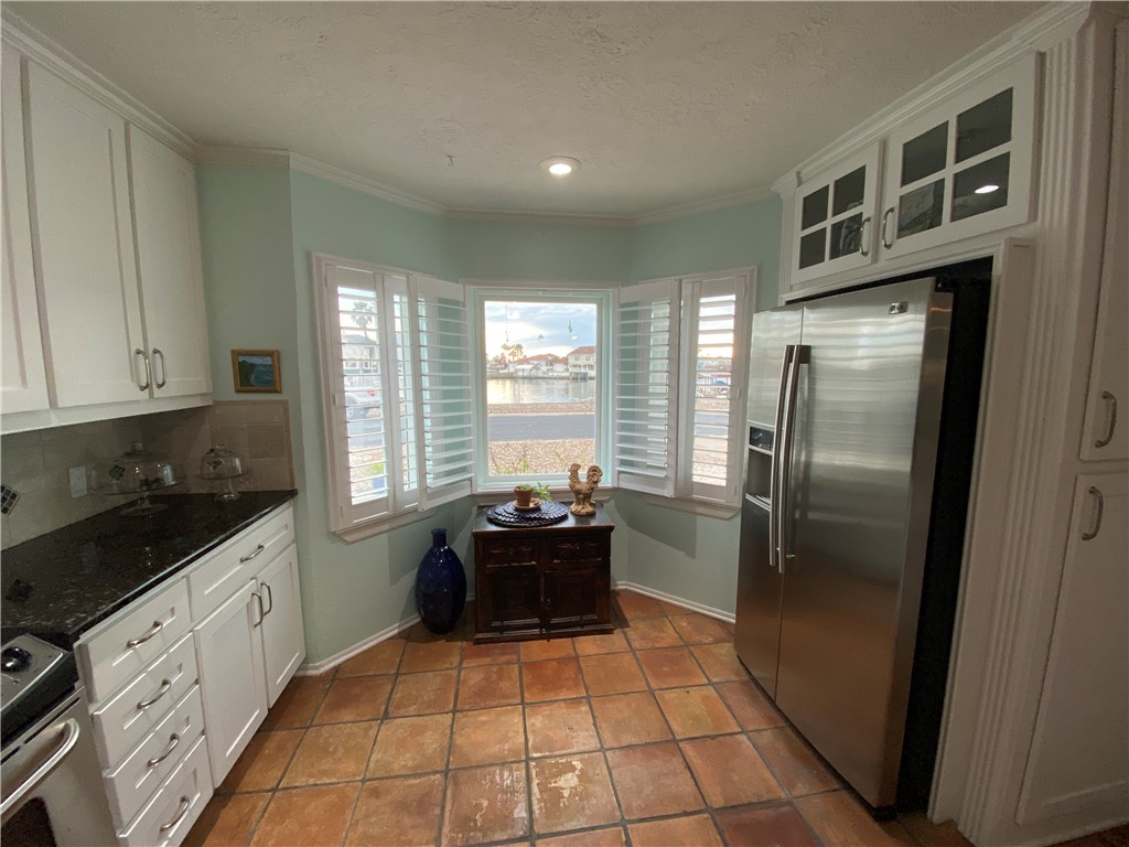 13918 Eaglesnest Bay Dr Property Photo 3