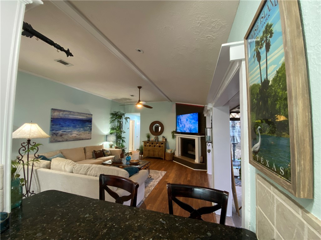 13918 Eaglesnest Bay Dr Property Photo 6