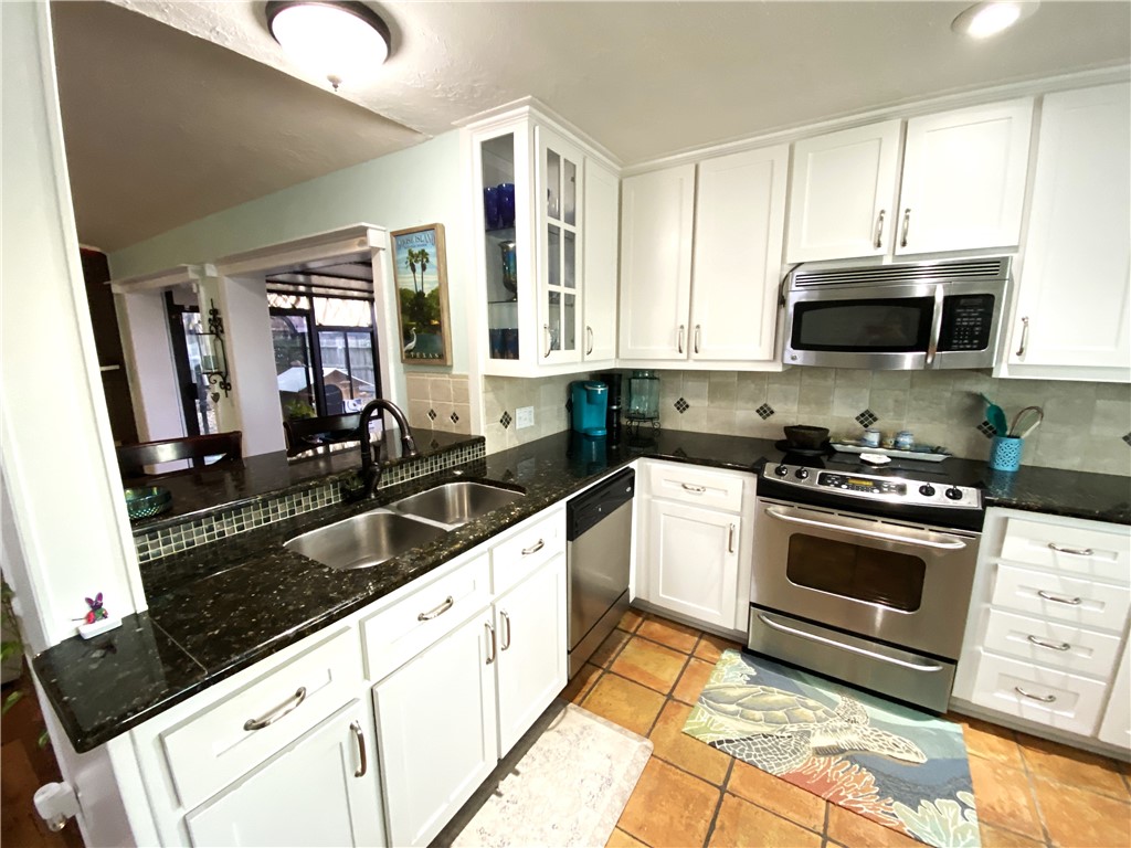 13918 Eaglesnest Bay Dr Property Photo 17