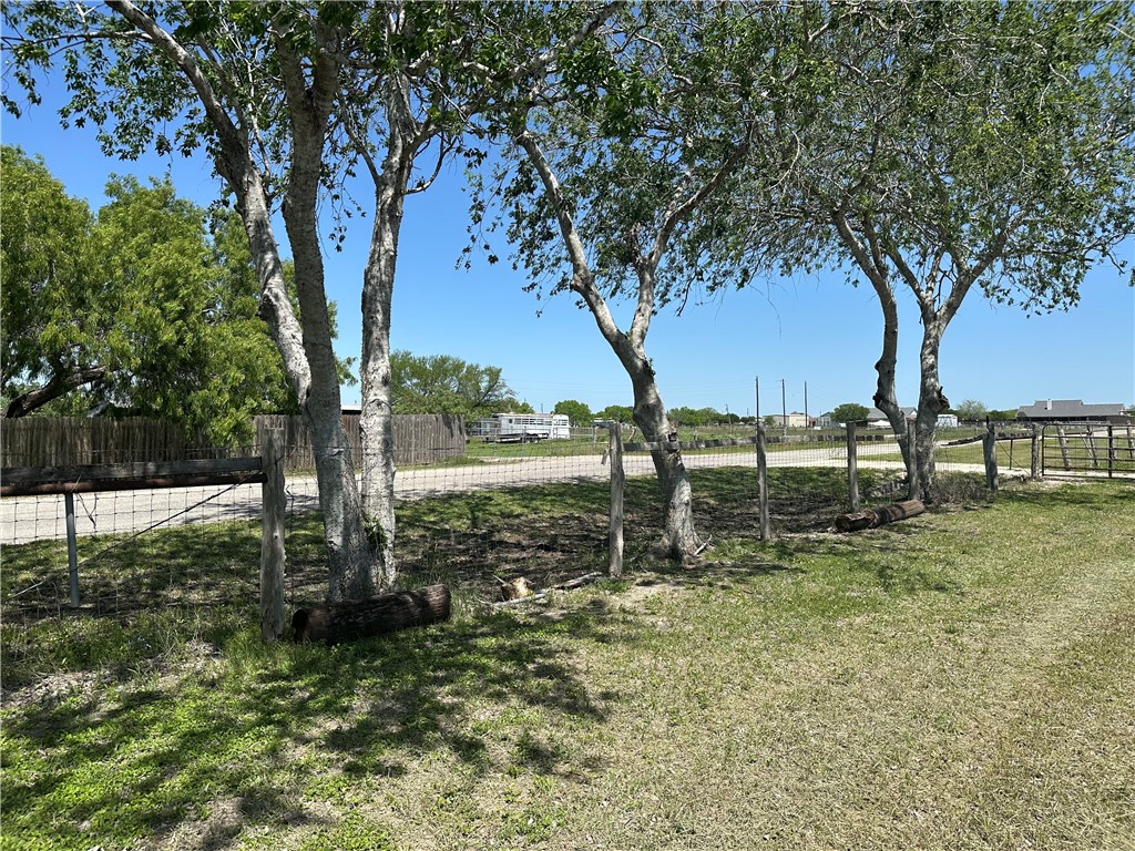 5333 S Horizon Property Photo 3