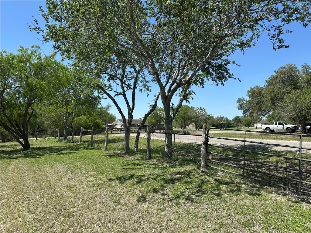 5333 S Horizon Property Photo 4