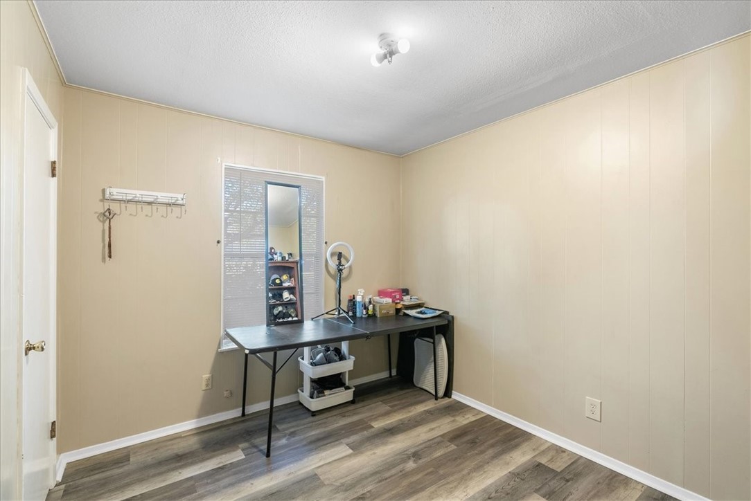 1311 Burleson St Property Photo 17