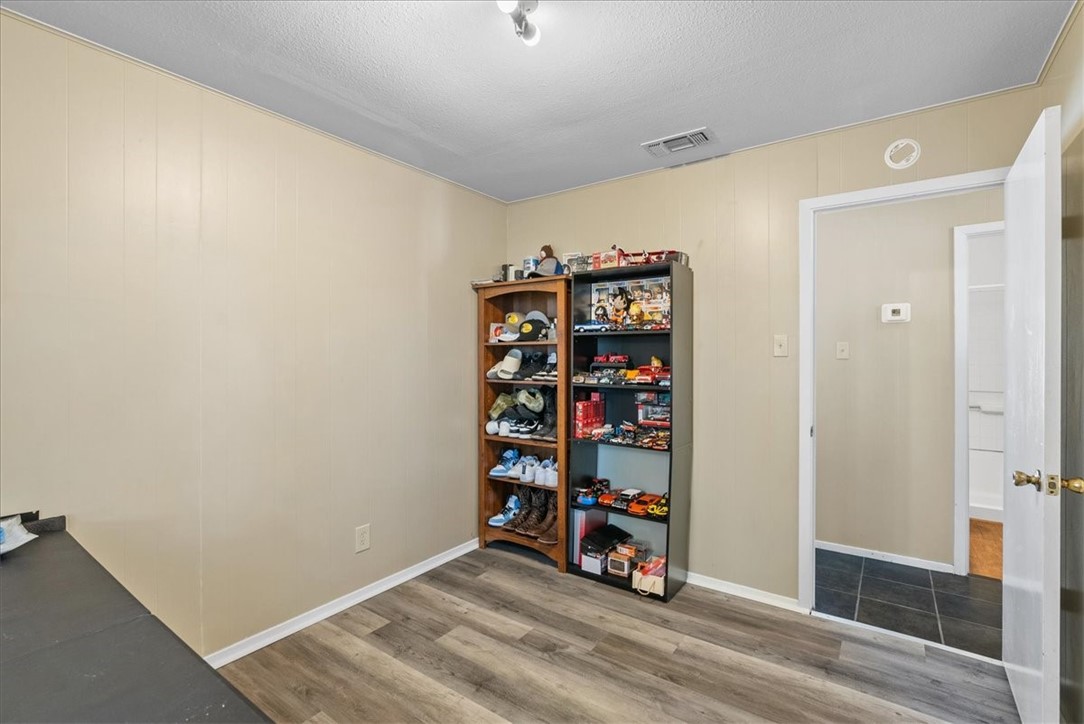 1311 Burleson St Property Photo 18