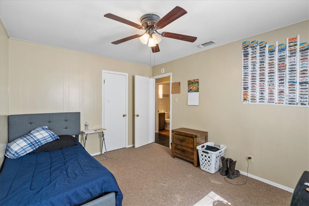1311 Burleson St Property Photo 20