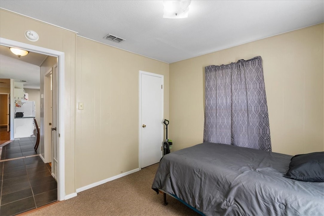 1311 Burleson St Property Photo 22