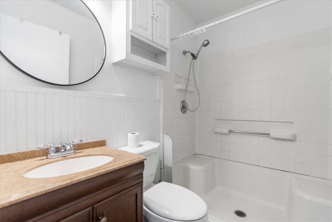 1311 Burleson St Property Photo 23