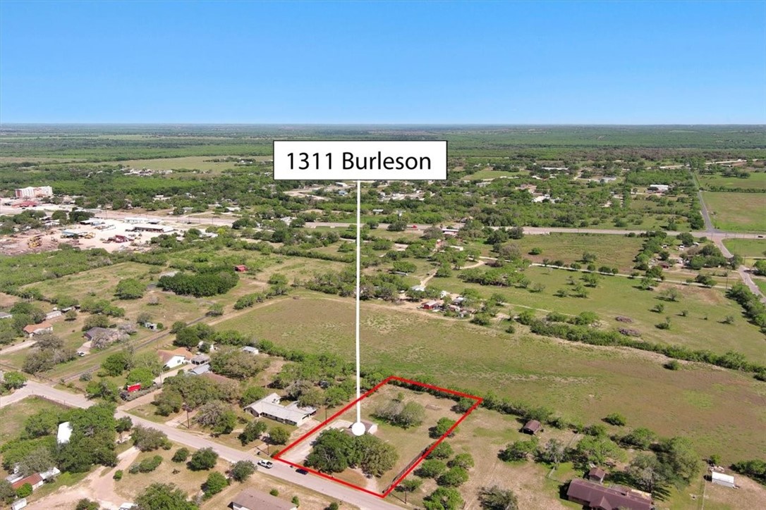1311 Burleson St Property Photo 33