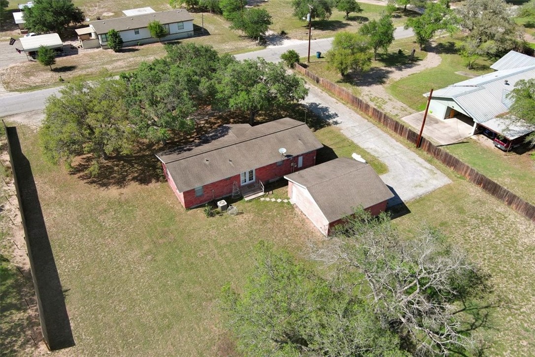 1311 Burleson St Property Photo 35