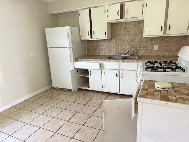 4006 Lincoln Property Photo 3
