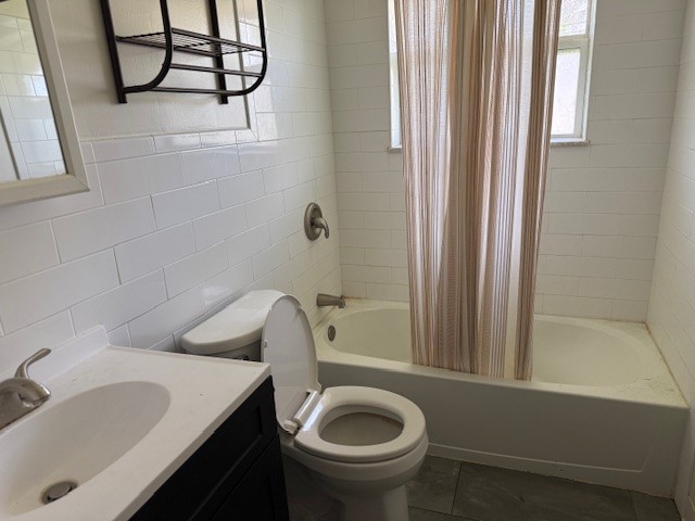 4006 Lincoln Property Photo 4