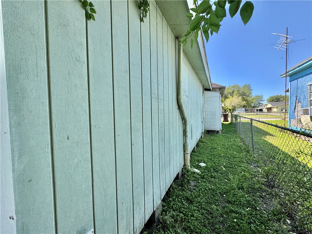710 E C Ave Property Photo 16