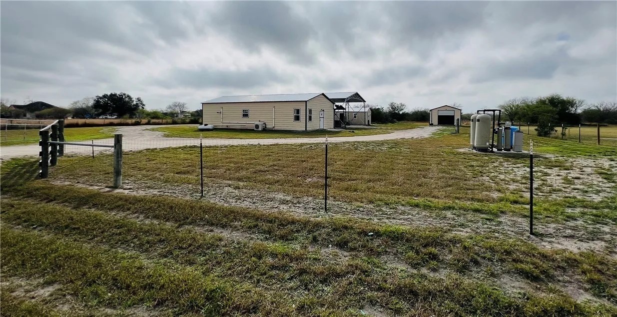 202 County Road 3061 Property Photo 2