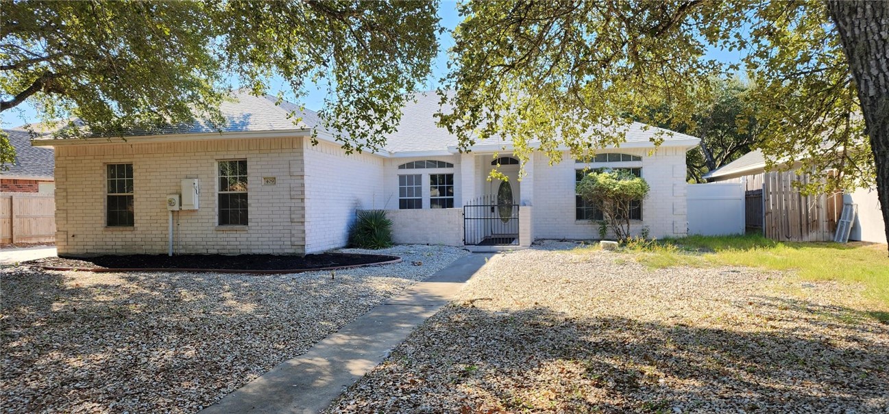 409 Fairway Oaks St Property Photo