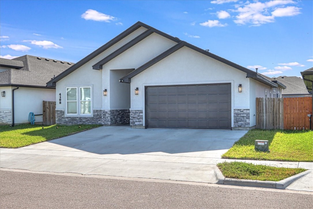 4102 Fold Lane Property Photo 2