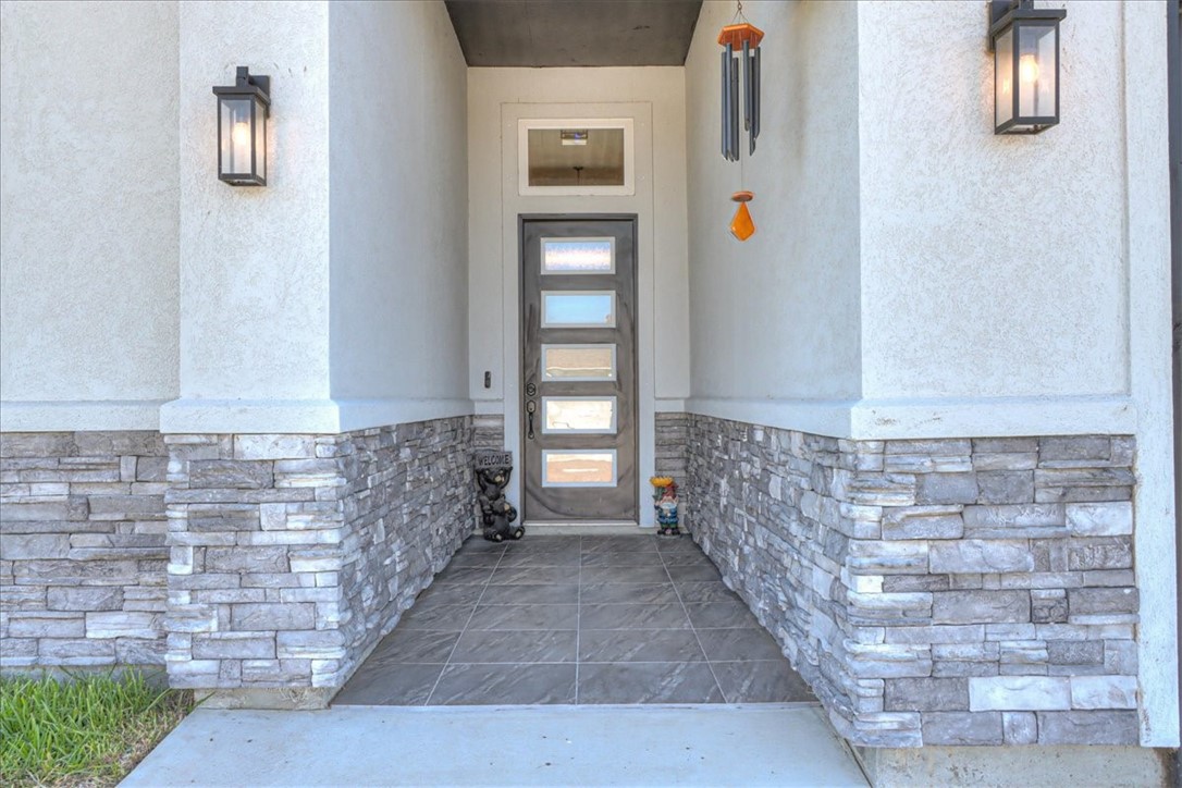 4102 Fold Lane Property Photo 3