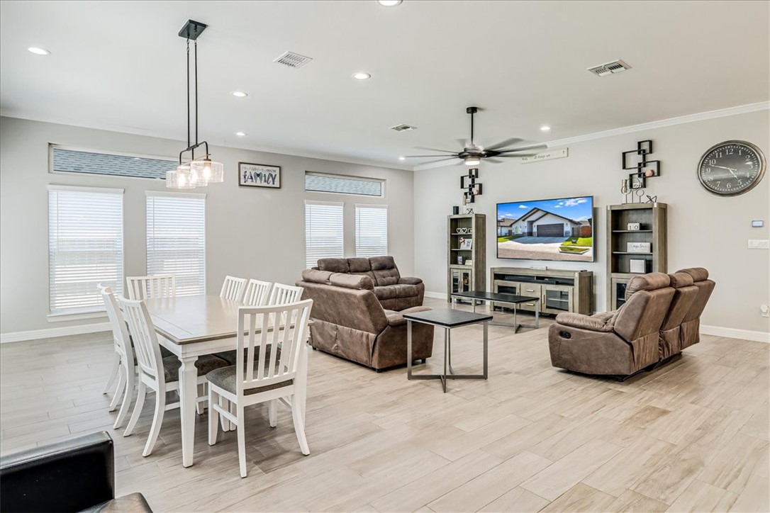 4102 Fold Lane Property Photo 12