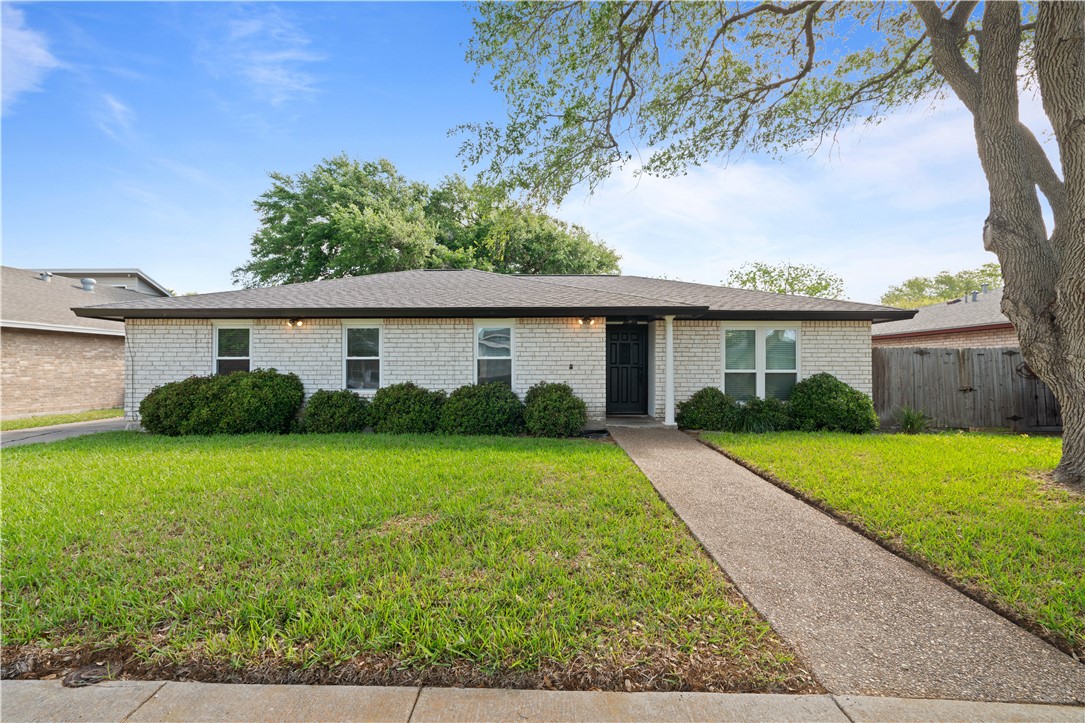 211 Seco Dr Property Photo