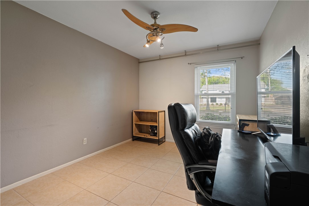 211 Seco Dr Property Photo 16