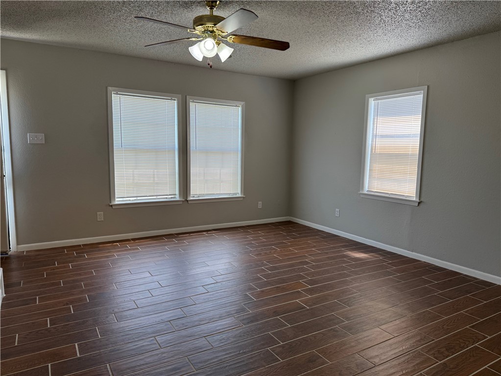 4109 Elvira Dr B Property Photo 6