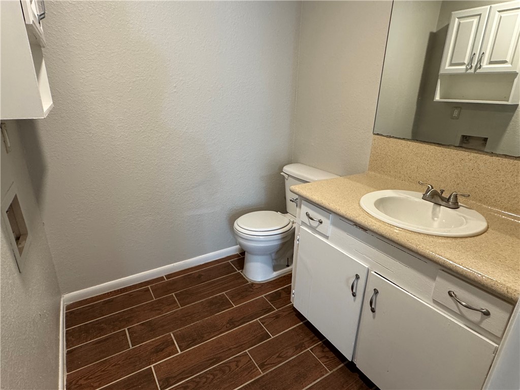 4109 Elvira Dr B Property Photo 8