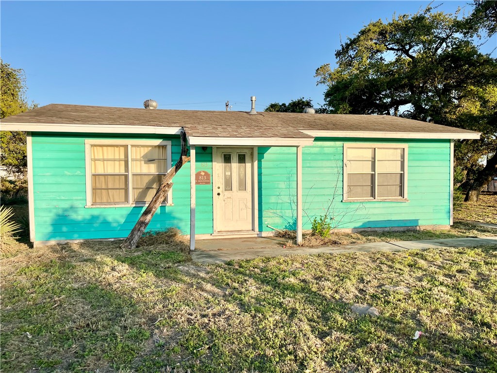 813 N Houston St Property Photo