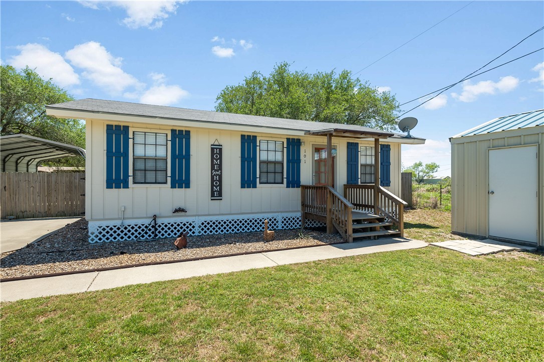 101 Cloberdants St Property Photo