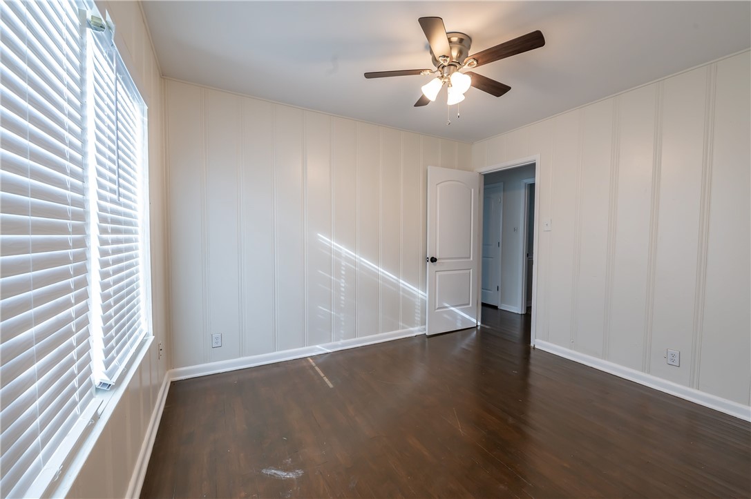 1002 Zarsky Dr Property Photo 12