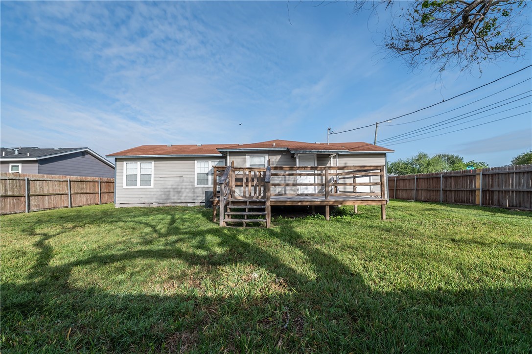1002 Zarsky Dr Property Photo 17