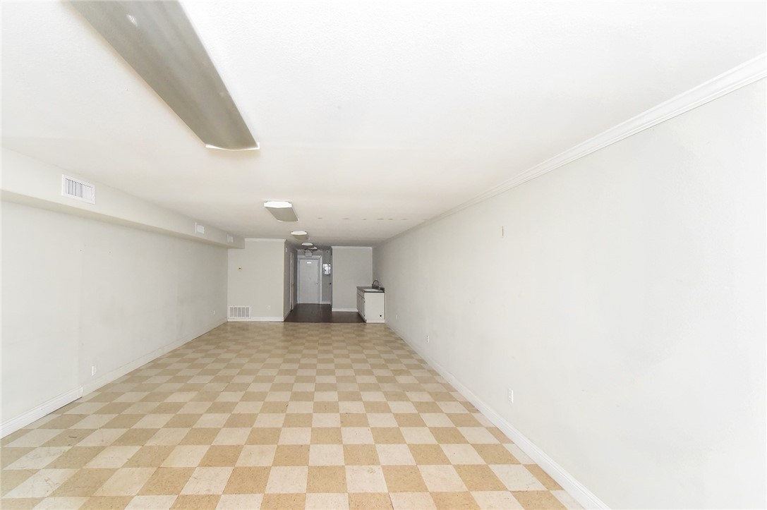 2736 Dallas Ave Property Photo 3
