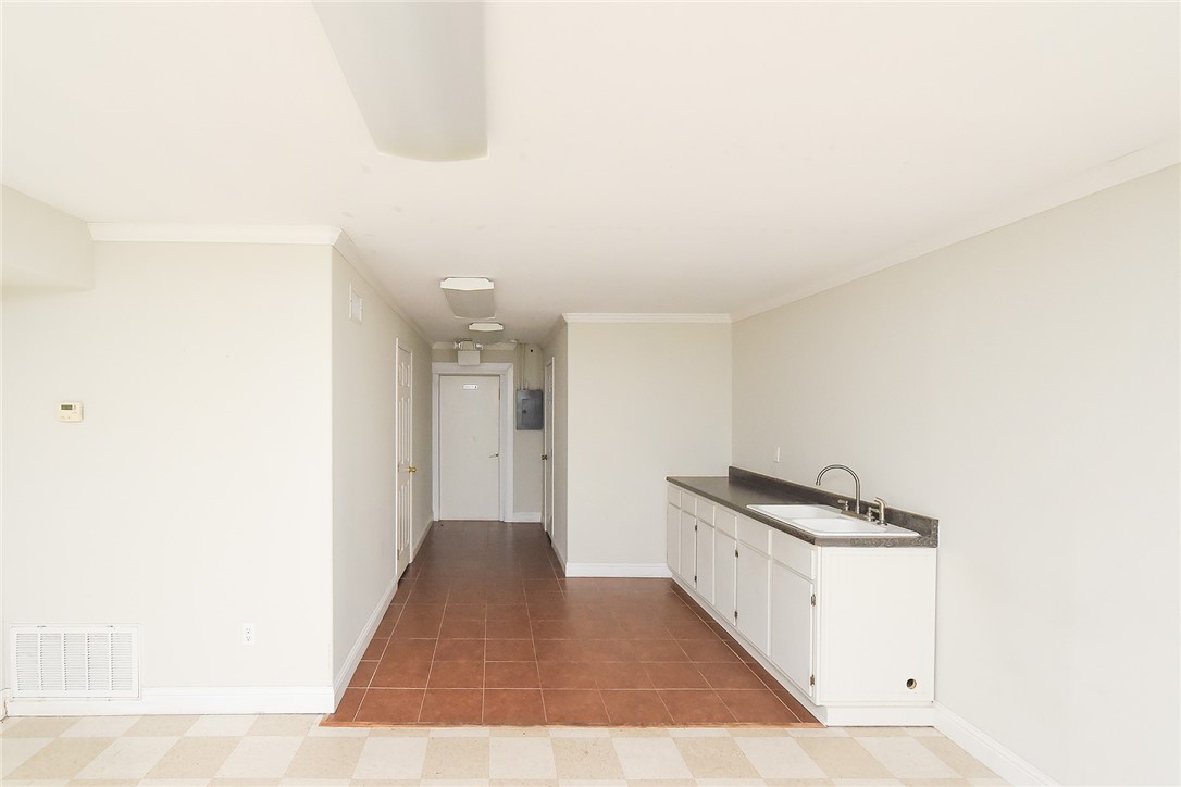 2736 Dallas Ave Property Photo 4