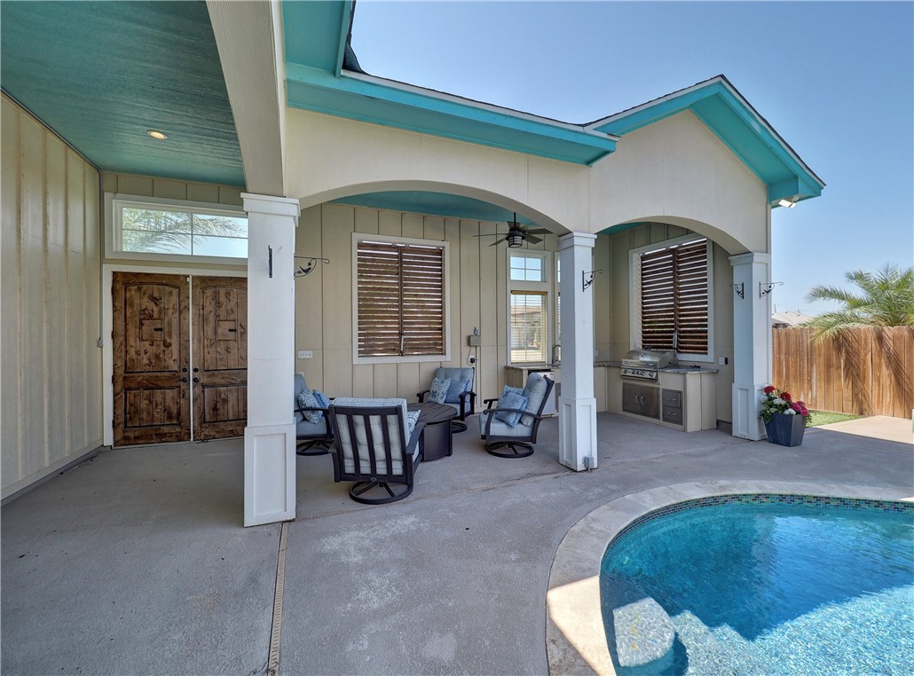 14002 Coquina Bay Ave Property Photo 2