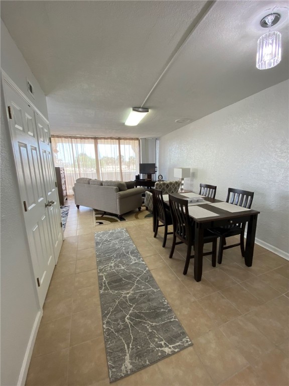 14401 Commodores Dr 109 Property Photo 4
