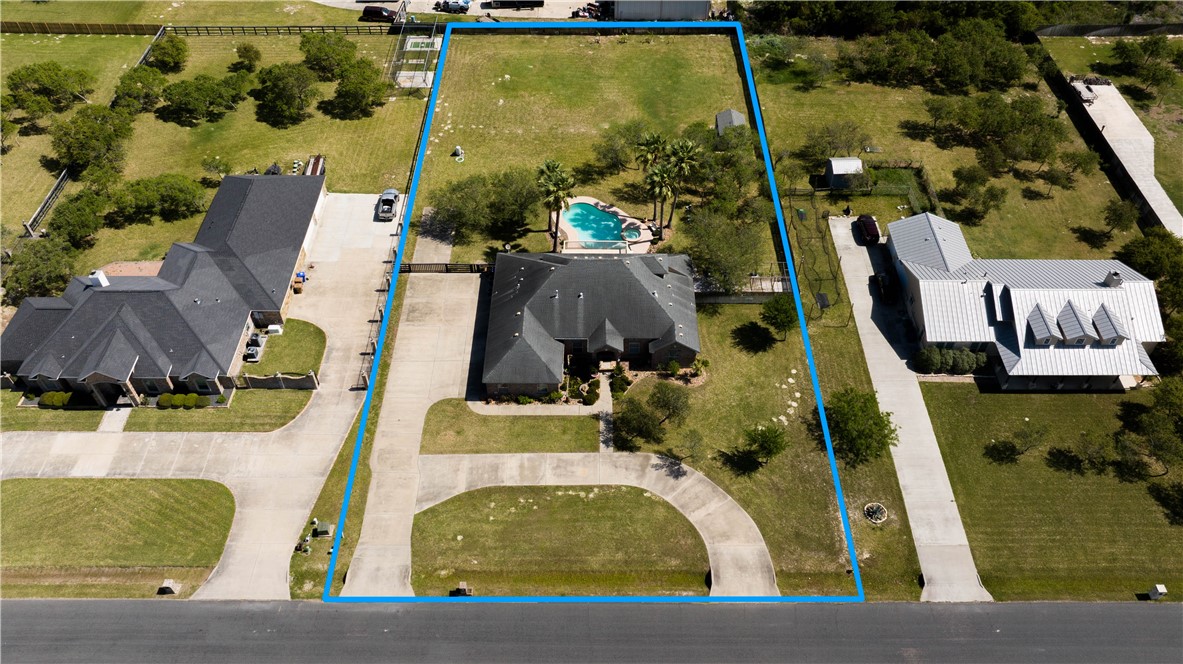 1118 Cornerstone Dr Property Photo 3
