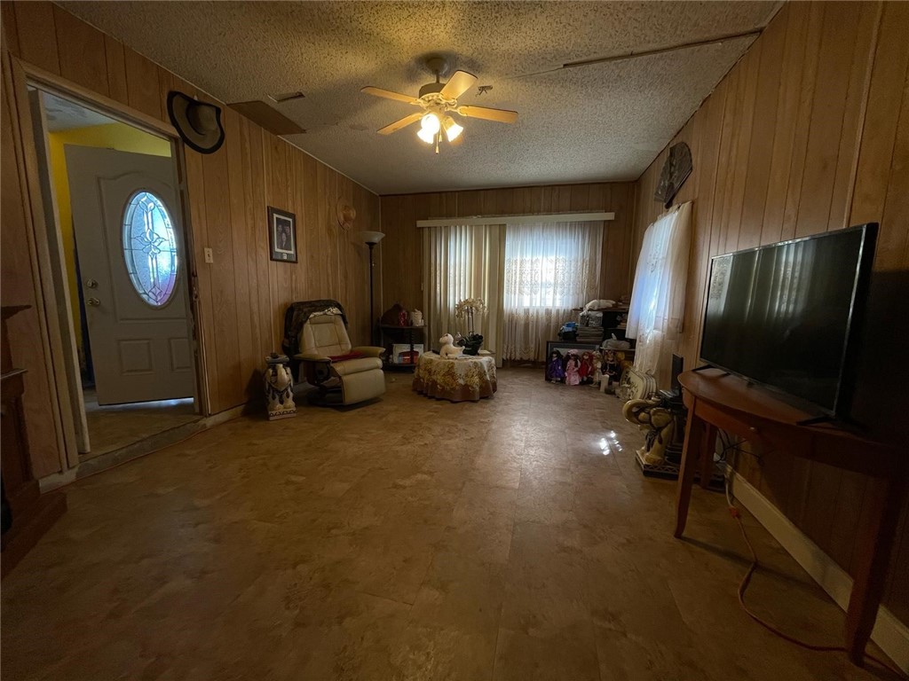 2713 Camargo Dr Property Photo 6