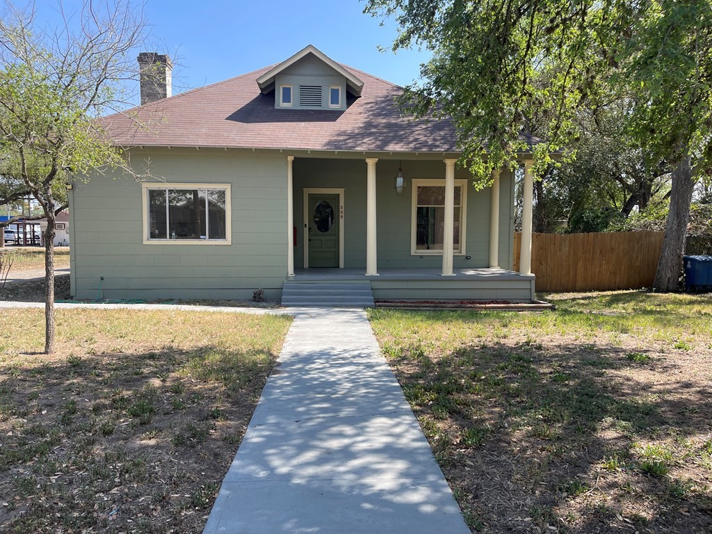 508 E Corpus Christi St Property Photo 1