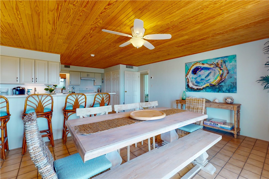 700 Island Retreat, #123 Island Retreat Property Photo 17