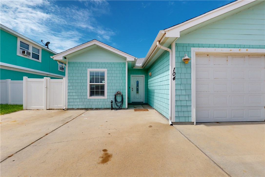 699 Morgan Cr 104 Property Photo 1