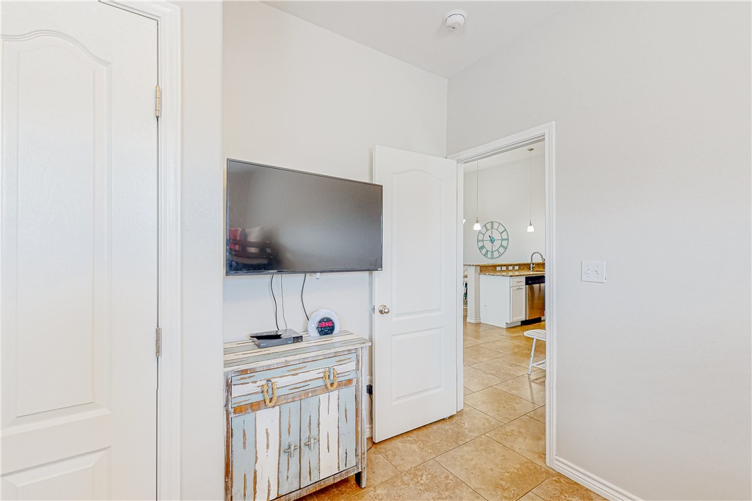 699 Morgan Cr 104 Property Photo 13