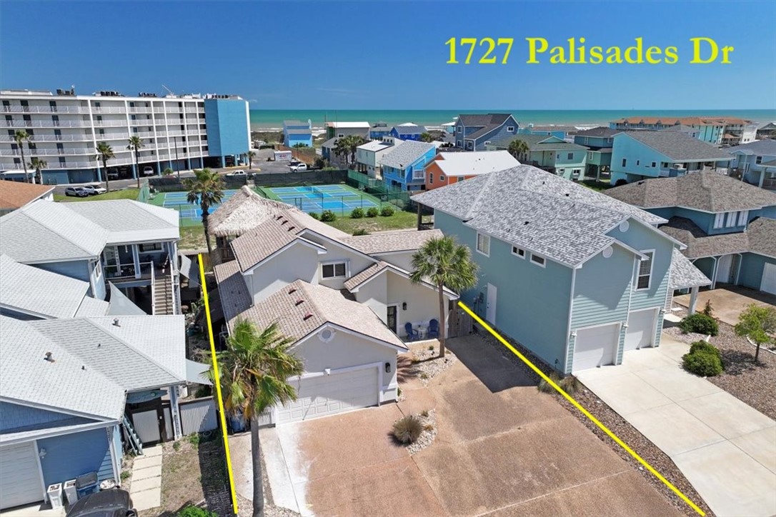 1727 Palisades Dr Property Photo