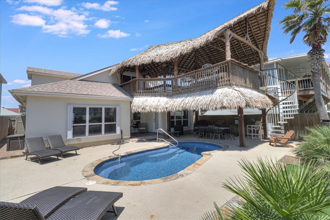 1727 Palisades Dr Property Photo 2