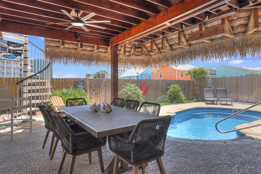 1727 Palisades Dr Property Photo 10