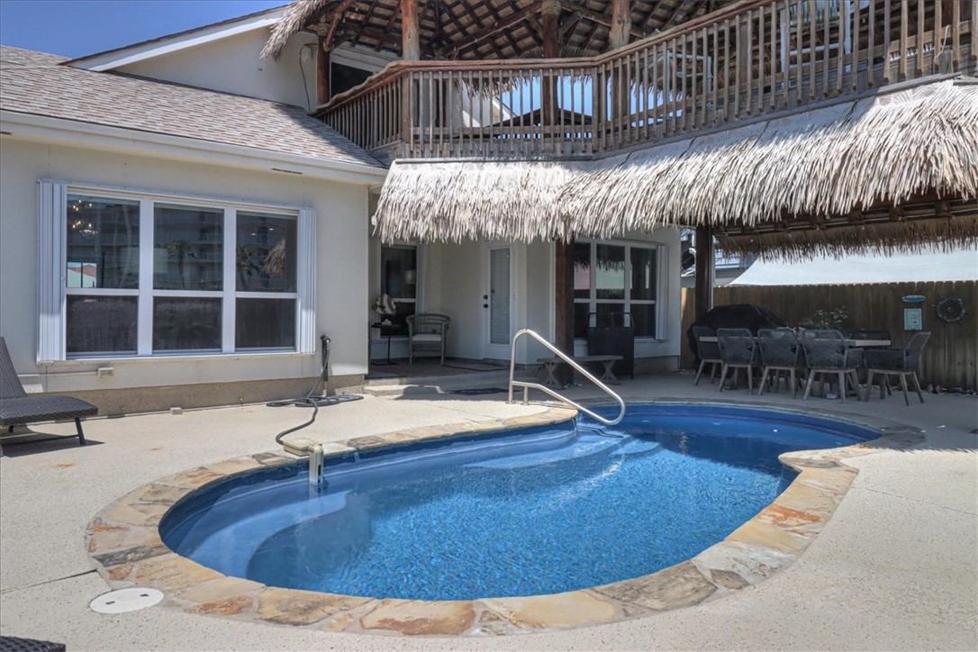 1727 Palisades Dr Property Photo 12