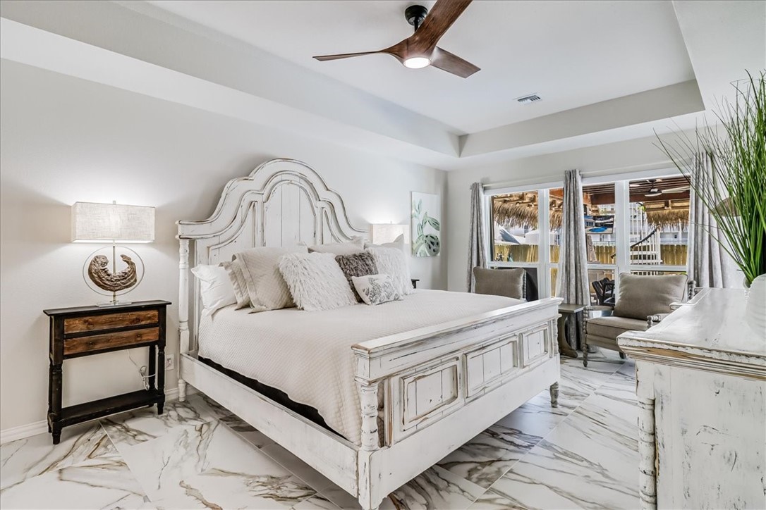 1727 Palisades Dr Property Photo 20