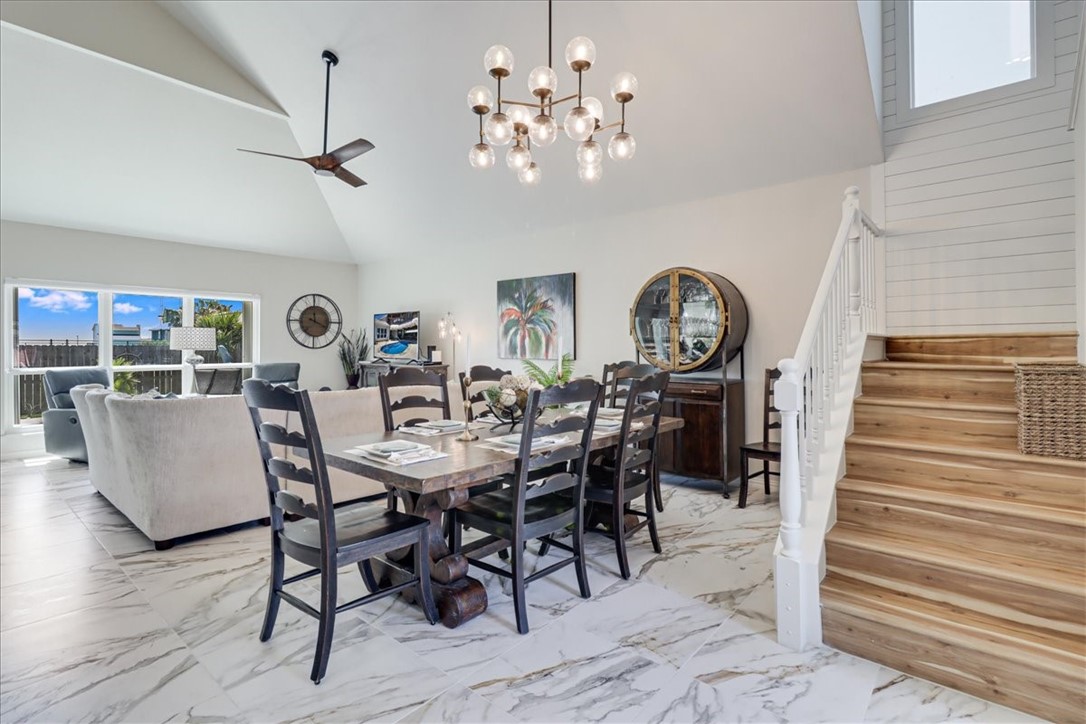 1727 Palisades Dr Property Photo 24